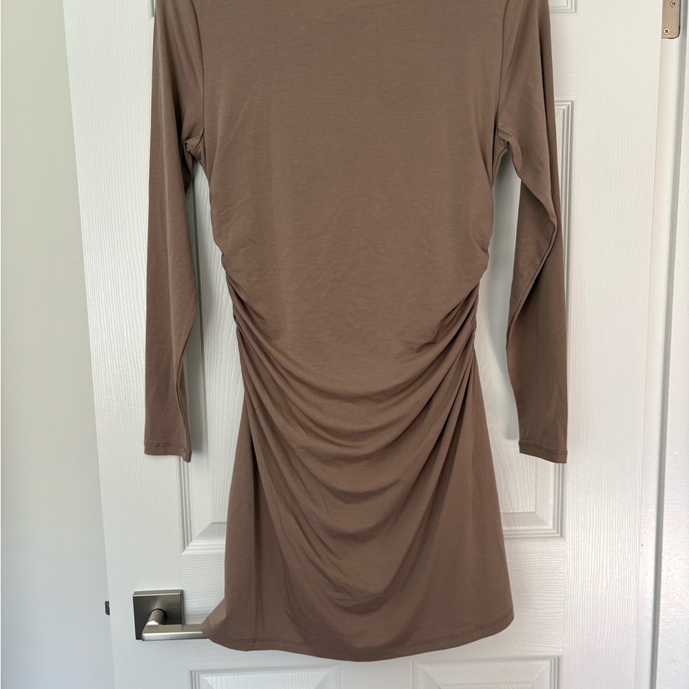 NWT Abercrombie & Fitch Long Sleeve Ruched Taupe Dress - Picture 2 of 2